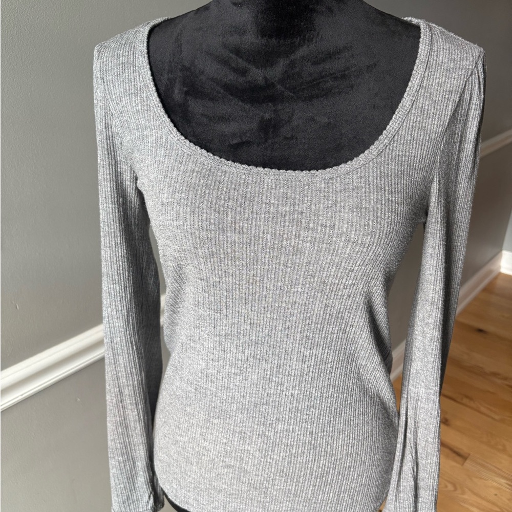 Two shirts

LC Lauren Conrad Ribbed Knit Top Bundle
